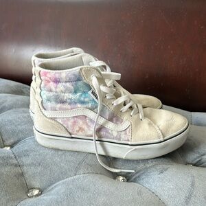 Size 5 Vans high top sneakers